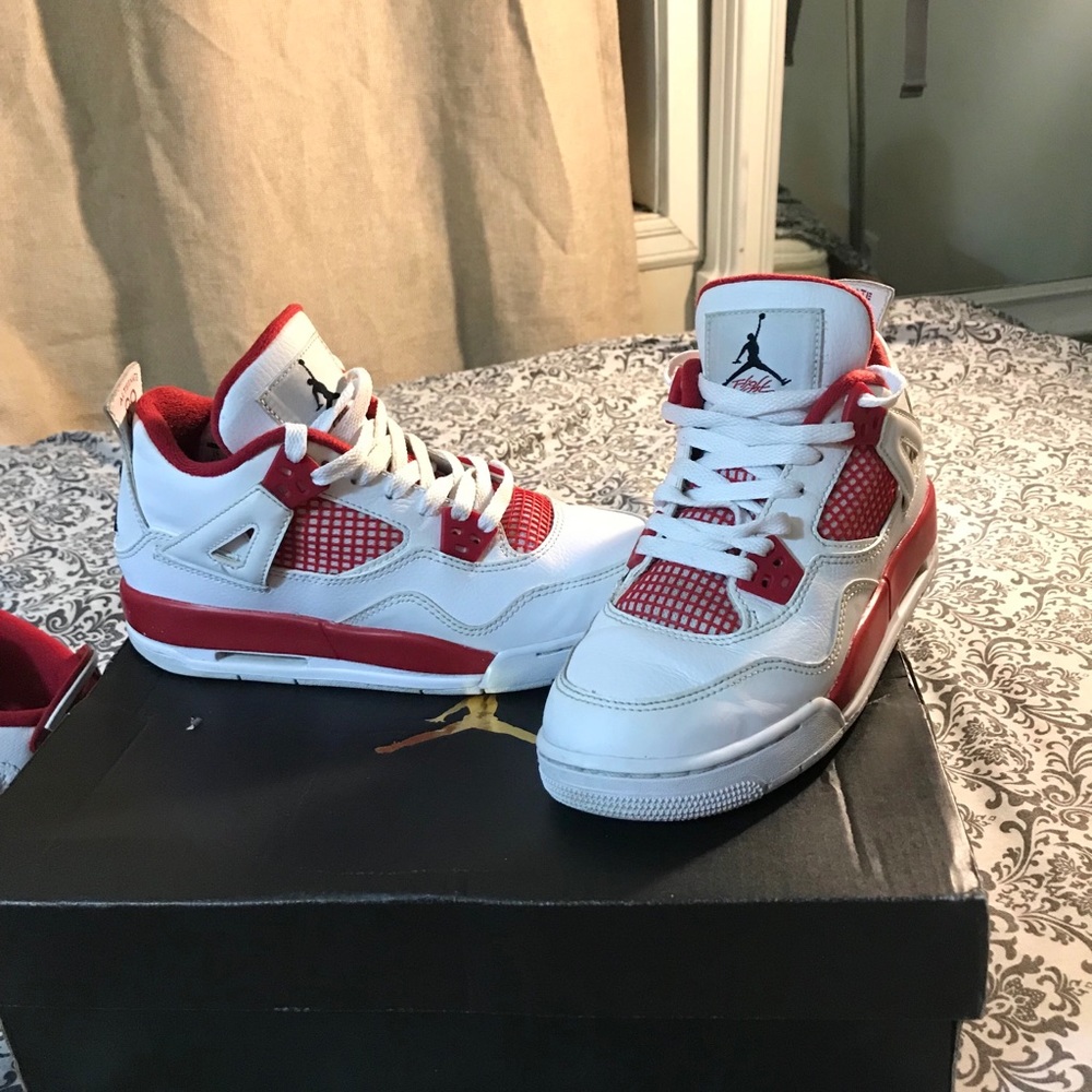 Alternate 89 Retro 4s